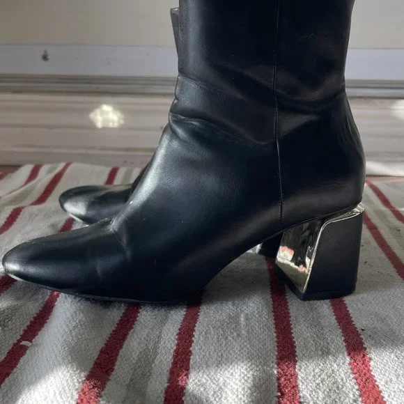 Zara Basic Boots - Picture 2 of 10